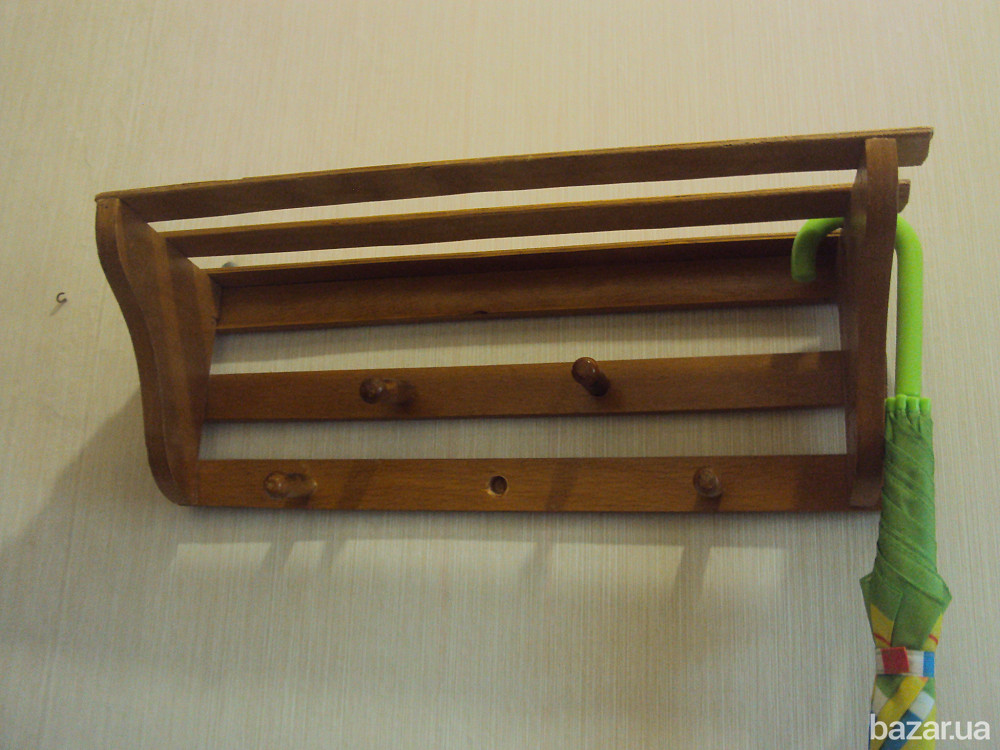 Вешалка пристенная для одежды деревянная с полочкой для головных уборов. Київ - зображення 1