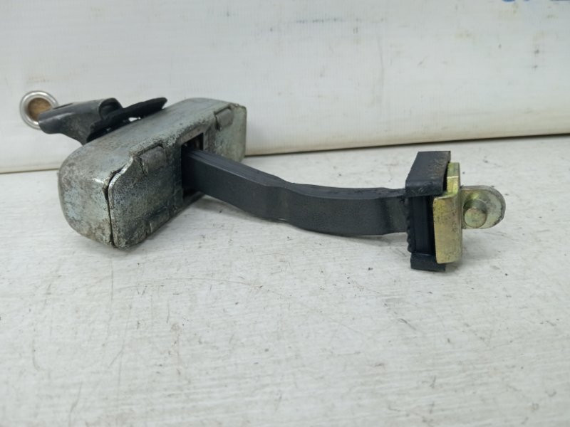 Ограничитель двери задний левый Toyota Prado J120 4.0 1GR-FE 2002 (б/у) Киев - изображение 4