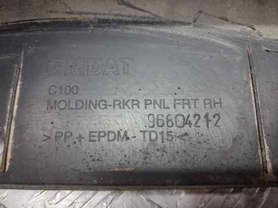 Накладка порога внешняя правая Chevrolet Captiva C100 2.4 БЕНЗИН Z24SED 2006 перед. (б/у) Київ