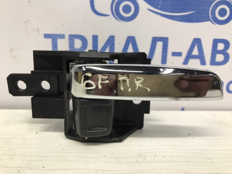 Ручка двери внутренняя правая Mitsubishi Outlander GF 2.2 DIESEL 4N14 2012 (б/у) Киев - изображение 1
