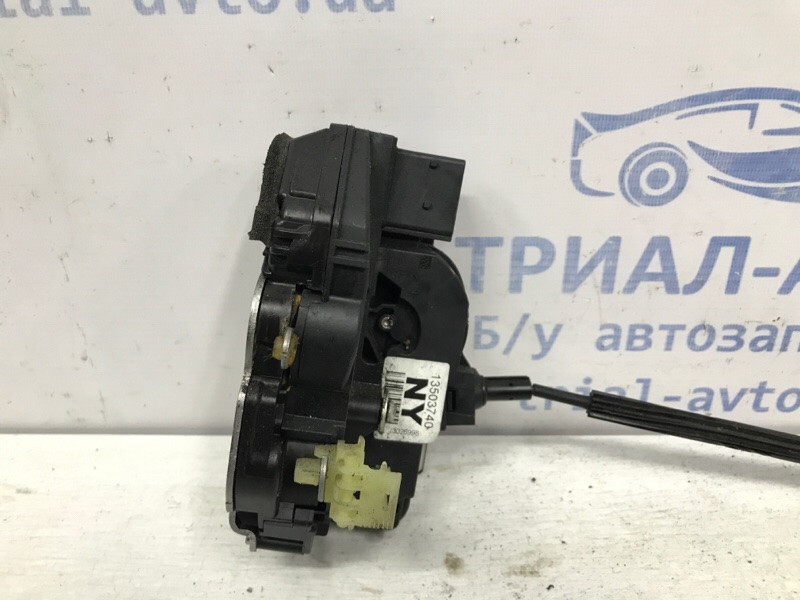 Замок двери передний правый Chevrolet Cruze J300 1.6 F16D4 2009 (б/у) Київ - зображення 2