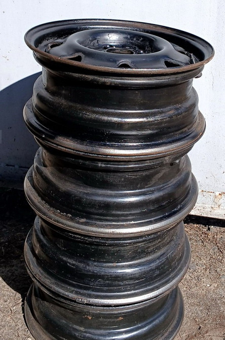 Автомобильные колесные стальные диски et45 5 1/2 jx R14, 4х108 с колпаками. Богодухів - зображення 1