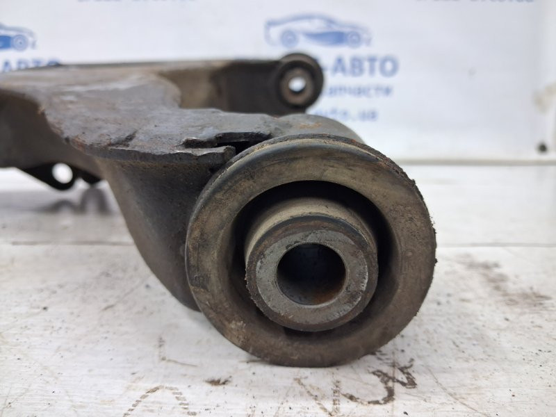 Рычаг передний нижний правый Mitsubishi Pajero Wagon 3 3.2 ДИЗЕЛЬ 4M41 1999 (б/у) Киев - изображение 4