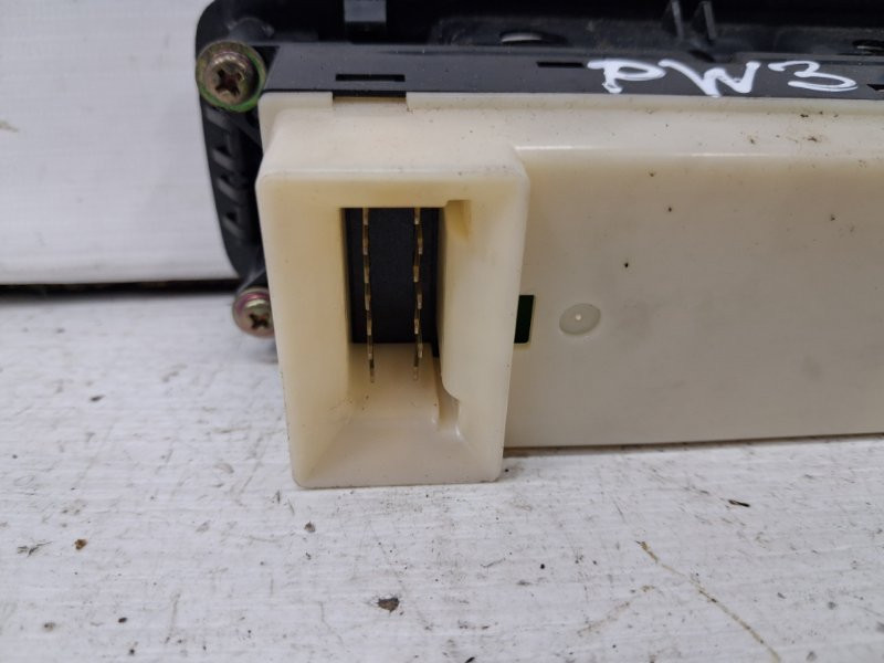 Блок управления стеклоподъемниками Mitsubishi Pajero Wagon 3 3.2 ДИЗЕЛЬ 4M41 1999 (б/у) Киев - изображение 3