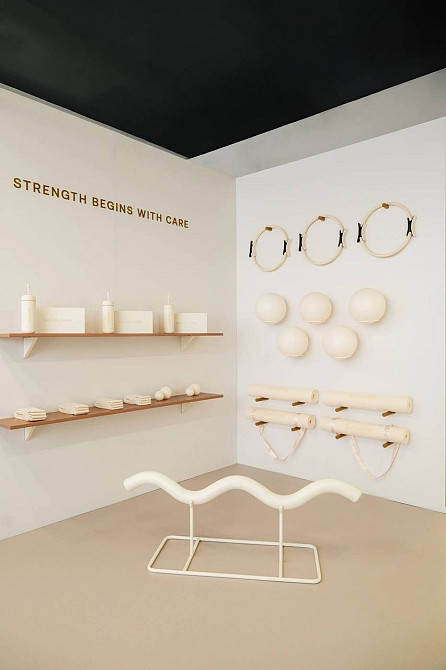 Рекламні фігури для брендових магазинів BetterMe Київ - зображення 4