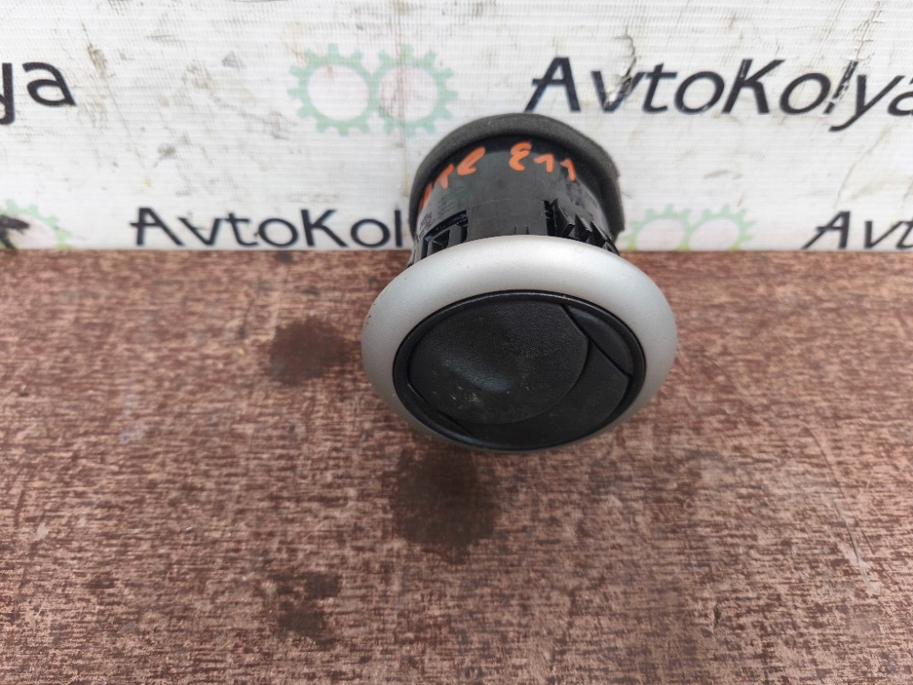 Дефлектор воздуха левый Nissan Note E11 2005-2012 (68760-BH00A) Ковель - зображення 1