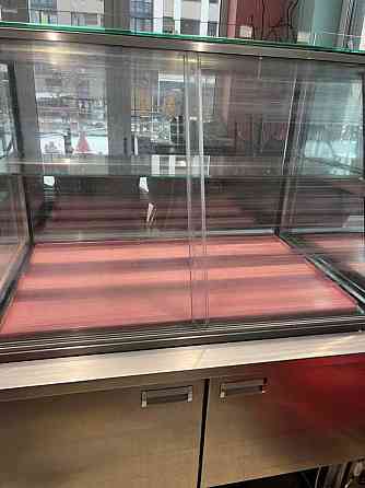 продам холодильну вітрину кондитерську Ирпень