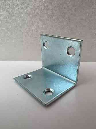 Куточок 25х25х35х1,5 кріпильний сталевий меблевий Нововолынск