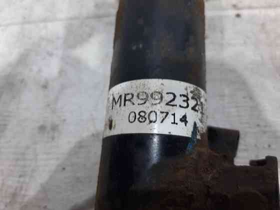 Амортизатор передний правый Mitsubishi L200 KB 2.5 ДИЗЕЛЬ 4D56U 2006 (б/у) Киев