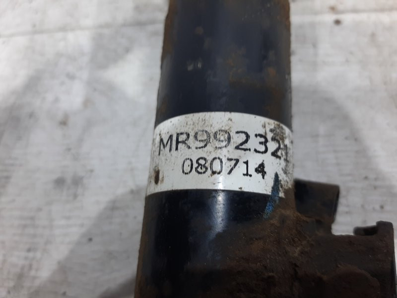 Амортизатор передний правый Mitsubishi L200 KB 2.5 ДИЗЕЛЬ 4D56U 2006 (б/у) Київ - зображення 4