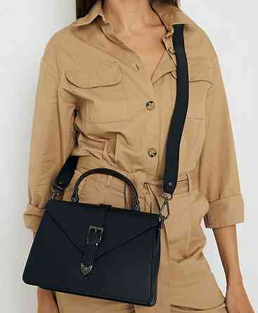 сумка шкіряна жіноча Італійська чорна середнього розміру TS000190 Київ