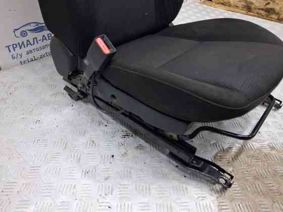 Сиденье переднее левое Mazda 3 BK 1.6 БЕНЗИН Z6 2003 (б/у) Київ