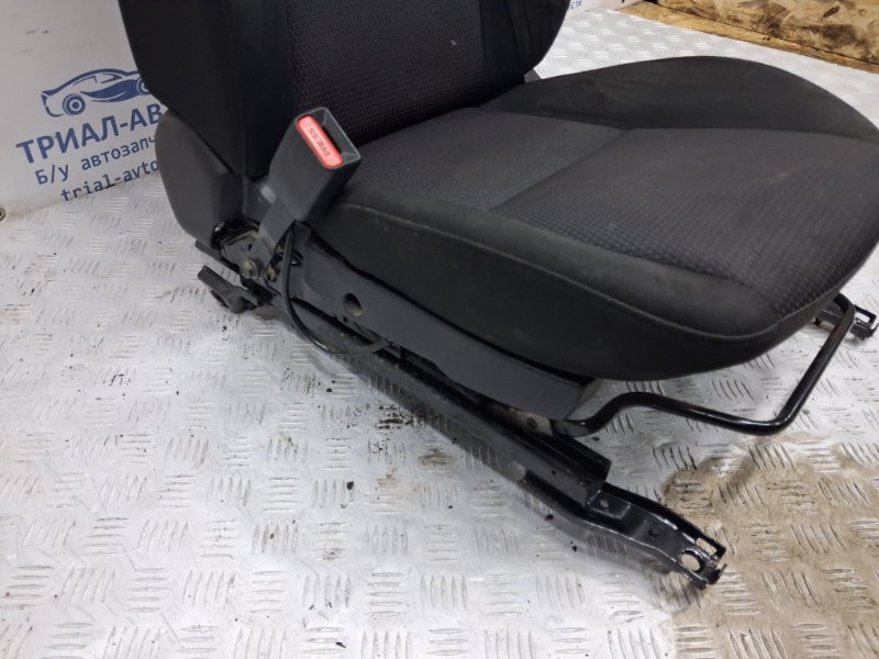 Сиденье переднее левое Mazda 3 BK 1.6 БЕНЗИН Z6 2003 (б/у) Київ - зображення 4