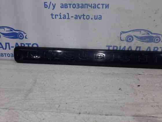 Накладка двери Mitsubishi Pajero Sport K9 2.5 DIESEL 4D56 1996 перед. лев. (б/у) Київ