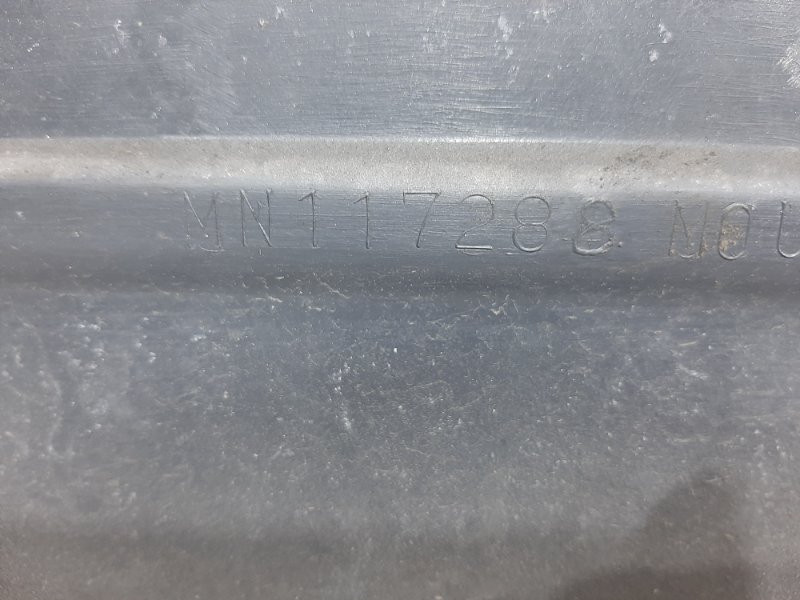 Накладка двери Mitsubishi Pajero Wagon 3 3.2 ДИЗЕЛЬ 4M41 1999 перед. прав. (б/у) Київ - зображення 7