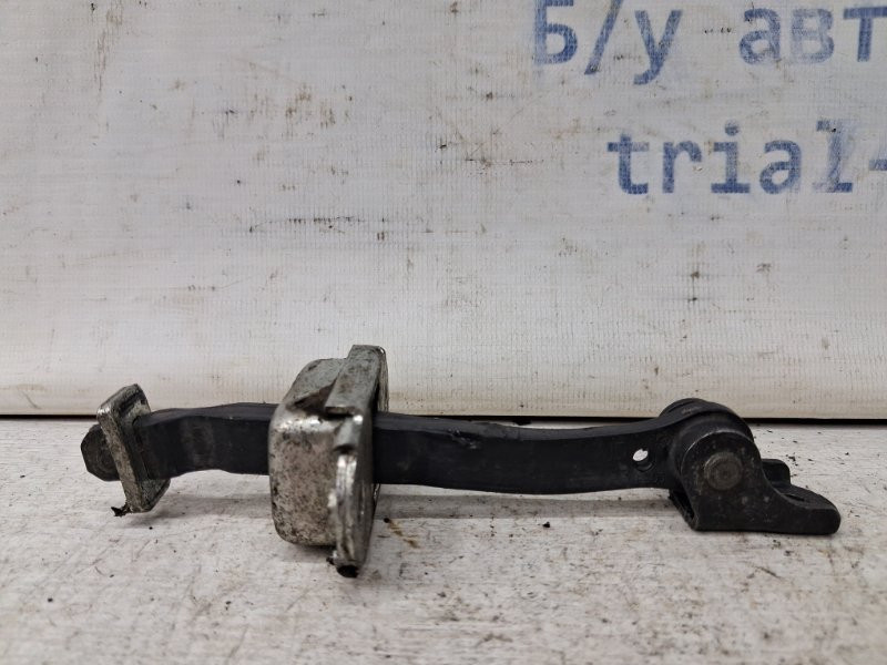 Ограничитель двери передний правый Nissan Qashqai J10 2.0 БЕНЗИН MR20DE 2006 (б/у) Київ - зображення 1