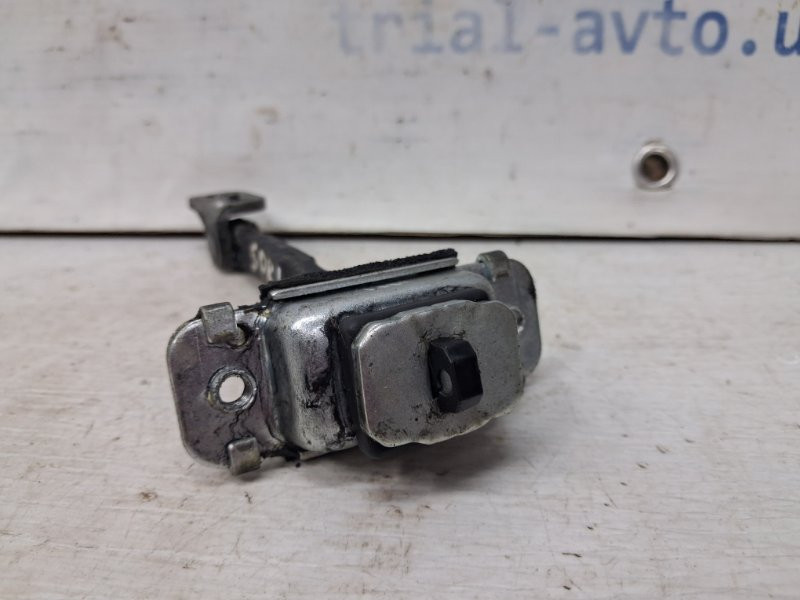 Ограничитель двери передний левый Kia Sorento BL 2.5 DIESEL D4CB 2002 (б/у) Киев - изображение 2