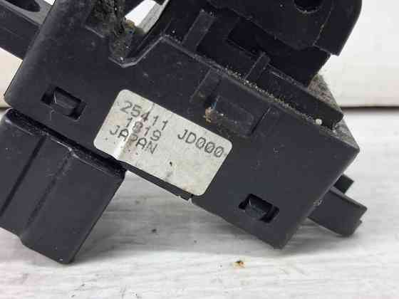 Кнопка стеклоподъемника Nissan Qashqai J10 2.0 БЕНЗИН MR20DE 2006 (б/у) Киев