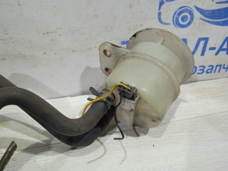 Бачок главного тормозного цилиндра Mitsubishi Outlander CU 2.4 БЕНЗИН 4G69 2003 (б/у) Київ - зображення 3