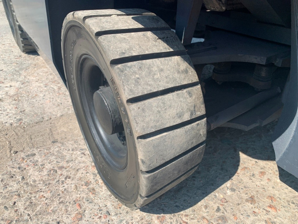 Вилочний бензиновий автонавантажувач Nissan із щоглою на 4 метри Одеса - зображення 9