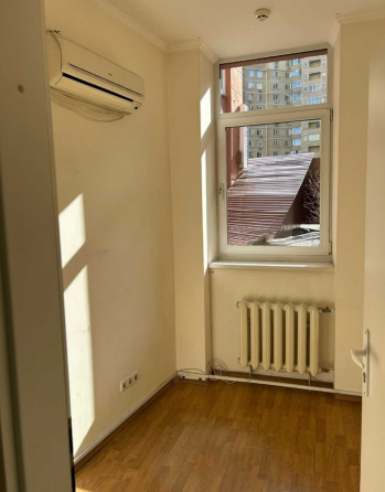 Микільсько-Слобідська вул 6, приміщення 71м Киев