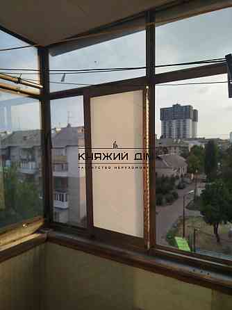 Оренда 1-кімнатної квартири Дарницький район вул. Ялтинська 6 Код: № 11203412 Киев