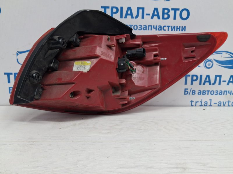 Фонарь задний внешний левый Kia Sportage SL 1.7 DIESEL D4FD 2010 (б/у) Киев - изображение 4