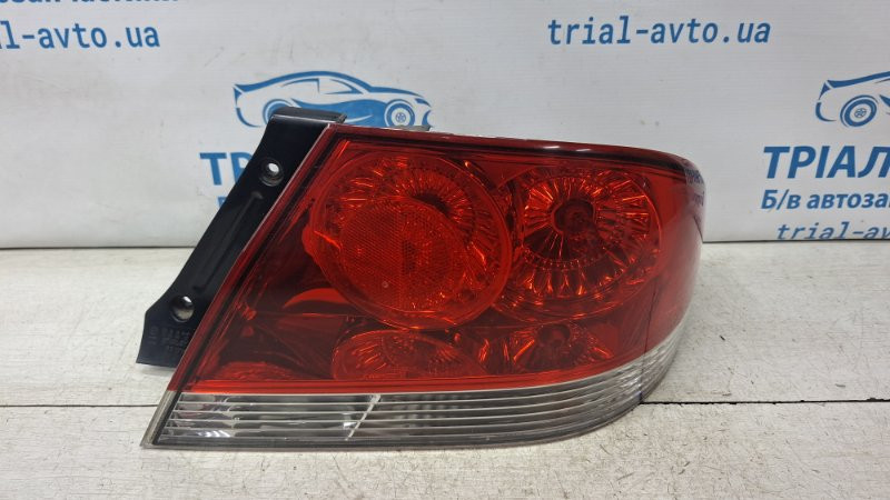 Фонарь задний внешний правый Mitsubishi Lancer 9 1.6 БЕНЗИН 4G18 2003 (б/у) Киев - изображение 1