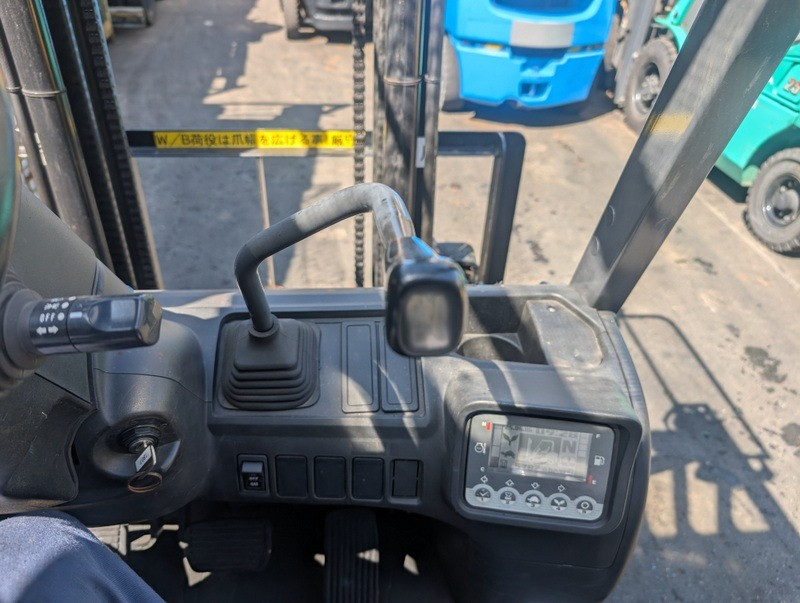 Газ-бензиновий навантажувач TCM (Nissan), напрацювання 5782 мотогодин. Модель: FGE15T5 Київ - зображення 9