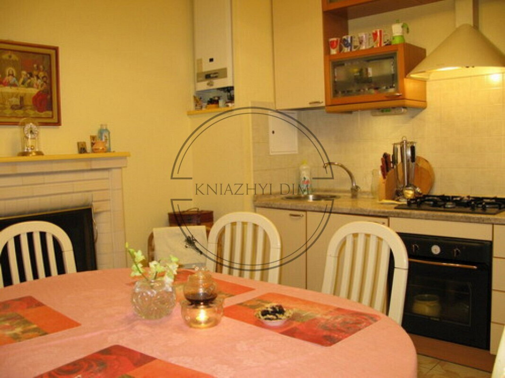 Оренда 5-кімнатної 2-рівневої квартири у царському будинку. Код об'єкта: 11197850 Киев - изображение 1