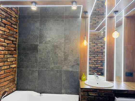 Продам LOFT 2-кімнатну квартиру RIVER PARK Набережна Перемоги Днiпро Дніпро