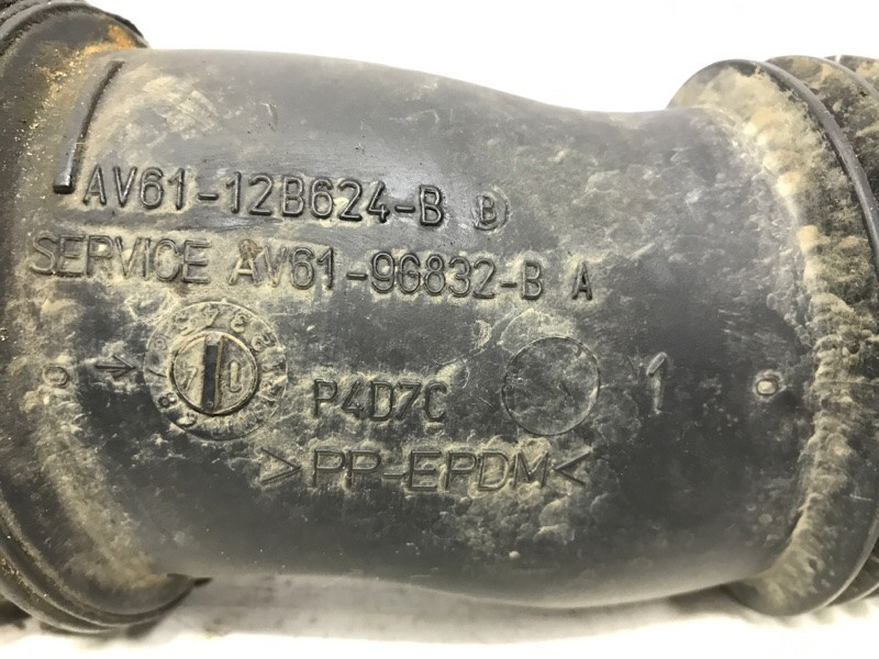 Воздухозаборник Ford Kuga 2011-2019 AV6112B624B (Арт. 45809) Киев - изображение 4