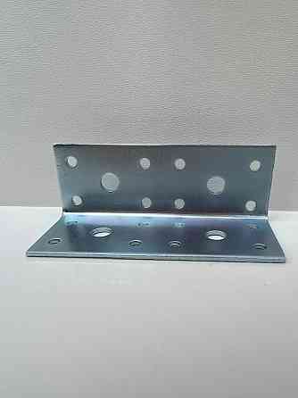 Куточок 35х35х100х2 кріпильний стальний перфорірований Нововолинськ