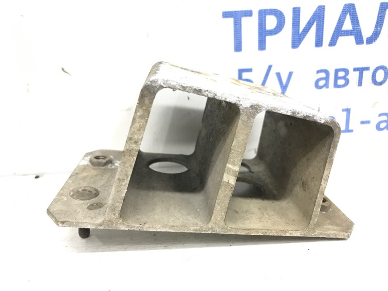 Кронштейн усилителя заднего бампера Toyota RAV 4 A30 2.2 DIESEL 2ADFTV 2005 лев. (б/у) Київ - зображення 2