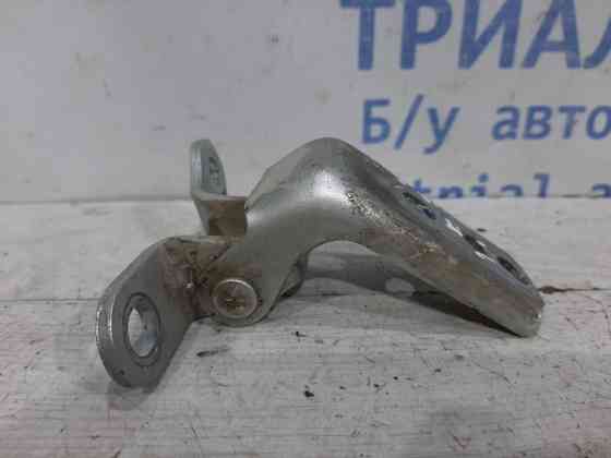 Петля двери задней правой нижняя Toyota Avensis 2002-2010 6877052031 (Арт. 26517) Київ