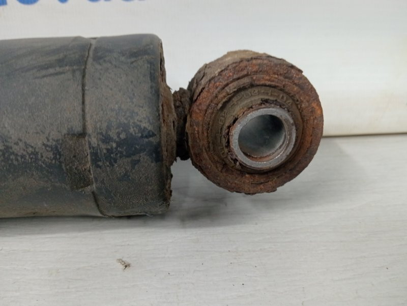 Амортизатор задний Kia Sorento BL 2.5 DIESEL D4CB 2002 (б/у) Київ - зображення 2