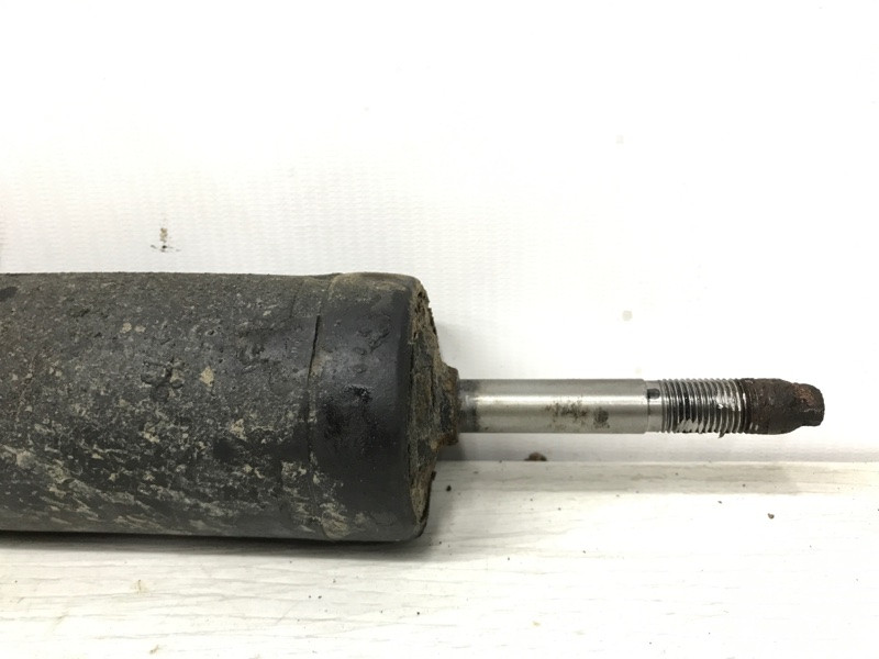 Амортизатор задний Kia Sorento BL 2.5 DIESEL D4CB 2002 (б/у) Київ - зображення 2