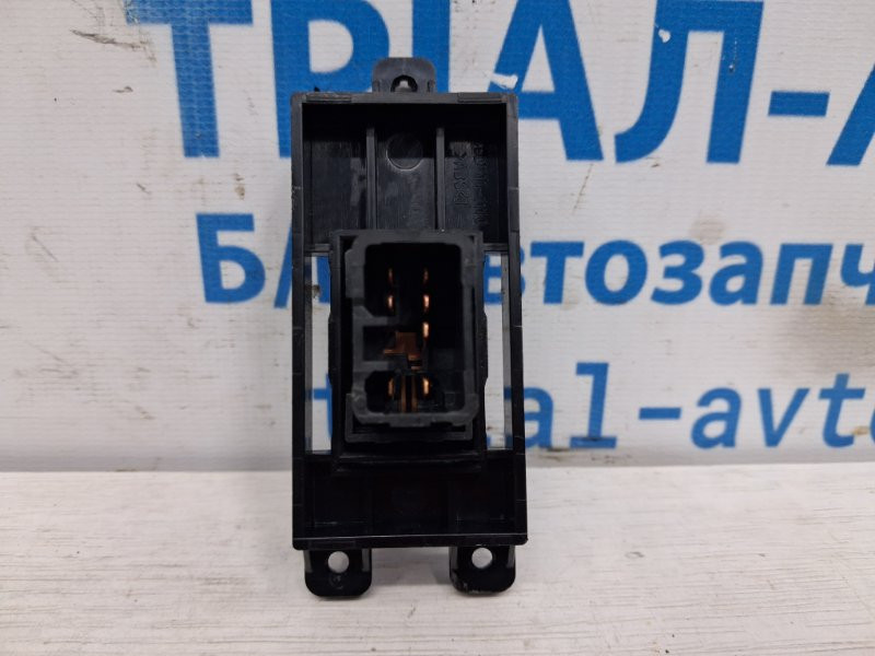 Кнопка стеклоподъемника Hyundai I30 GD 1.6 DIESEL D4FB 2011 (б/у) Киев - изображение 3