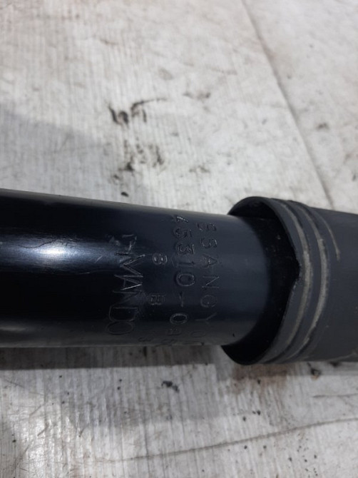 Амортизатор задний SsangYong Kyron DJ 2.0 DIESEL D20DT 2005 (б/у) Київ - зображення 4