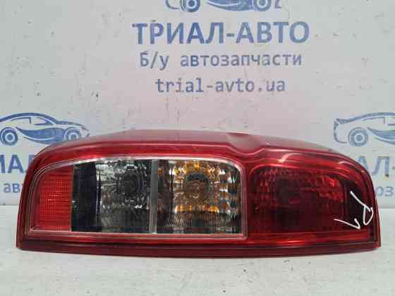 Фонарь задний внешний левый Nissan Navara D40 2.5 DIESEL YD25DDTI 2004 (б/у) Київ