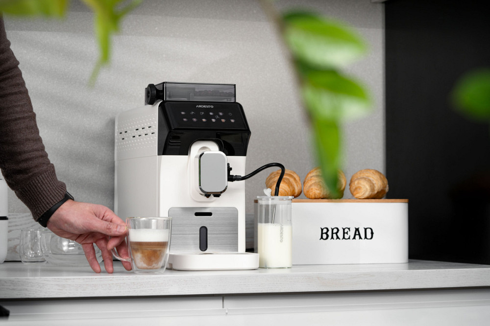 Кофемашина Ardesto FСM-FA900W 15 Бар белый Киев - изображение 4