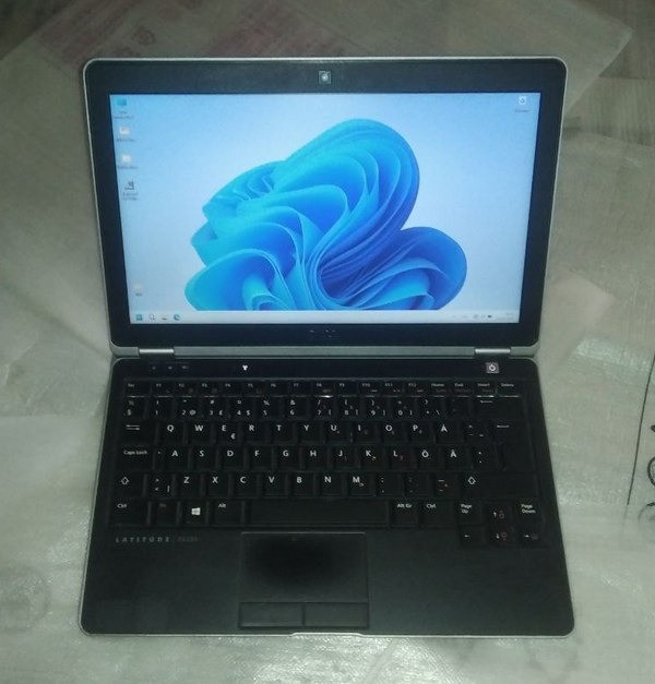 Ноутбук Dell Latitude E6230 с 3G Київ - зображення 1