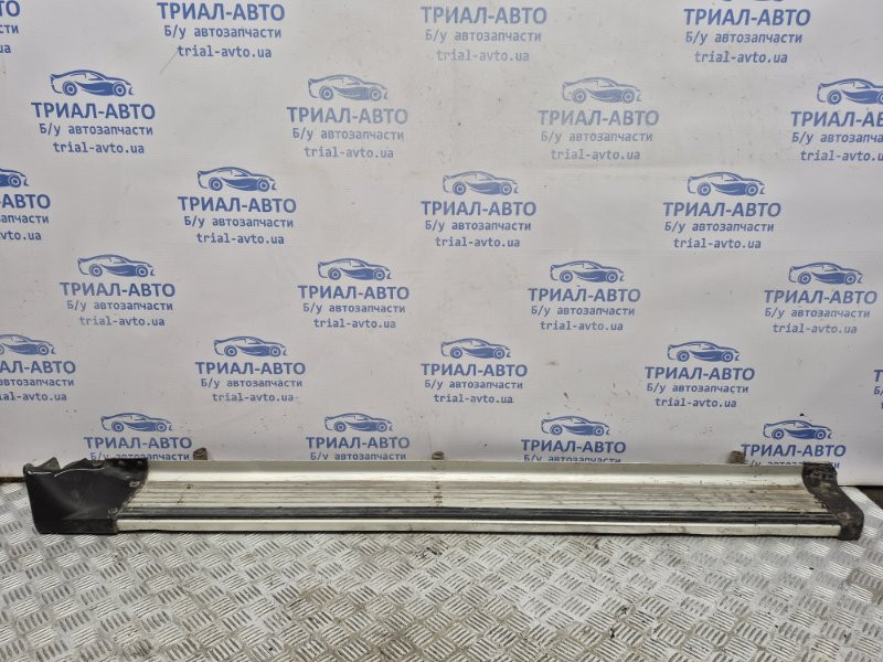 Подножка Mitsubishi Pajero Sport K9 2.5 DIESEL 4D56 1996 прав. (б/у) Київ - зображення 1