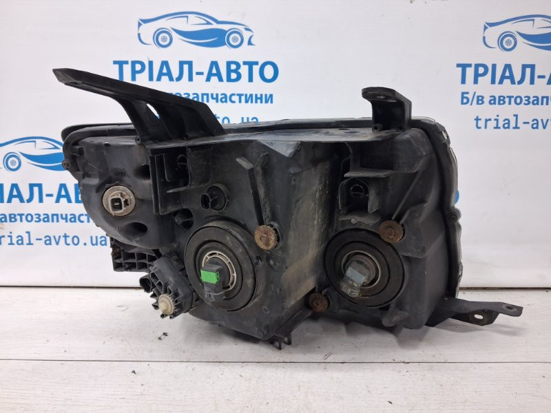 Фара левая галоген Mitsubishi Pajero Wagon 4 3.2 ДИЗЕЛЬ 4M41 2006 (б/у) Киев - изображение 6