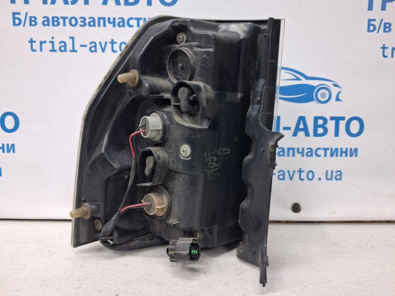 Фонарь задний внешний правый Mitsubishi Pajero Wagon 4 3.2 ДИЗЕЛЬ 4M41 2006 (б/у) Київ - зображення 4