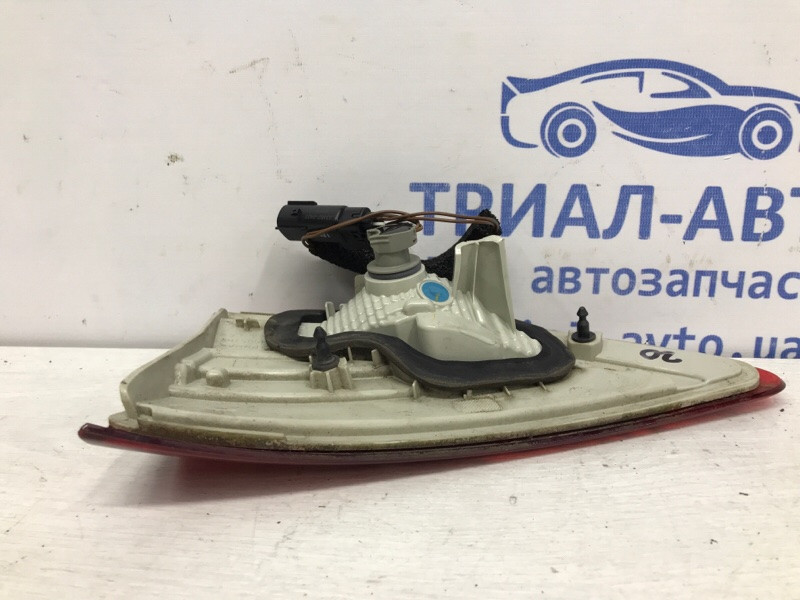 Фонарь задний внутренний левый Ford Kuga CBS 2.0 DIESEL 2011 (б/у) Київ - зображення 3