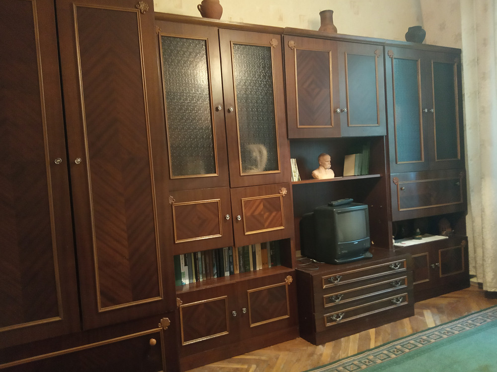 Київ. ЦЕНТР Солом'янки. Продаю КІМНАТУ в 3-кімнатній квартирі Київ - зображення 4