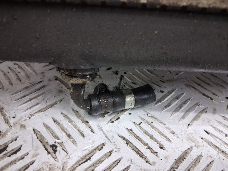 Радиатор основной Mitsubishi Pajero Wagon 3 3.2 ДИЗЕЛЬ 4M41 1999 (б/у) Киев - изображение 3