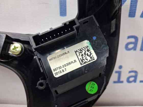 Кнопки руля Hyundai IX35 LM 1.7 DIESEL D4FD 2009 (б/у) Київ
