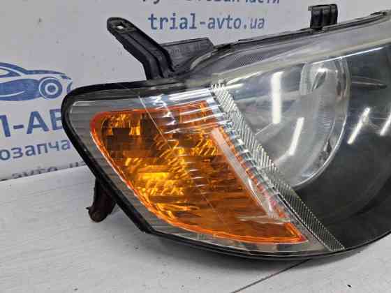 Фара правая галоген Mitsubishi L200 KB 2.5 DIESEL 4D56 2006 (б/у) Київ